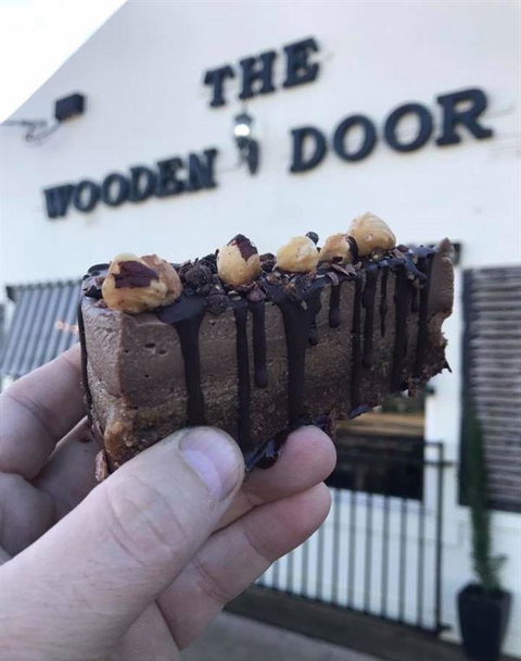 The Wooden Door - Pubs and Clubs 14
