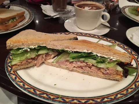 Peters Of Kensington Coffee Shop - Go Out 0