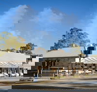 Sevenhill Hotel - Go Out