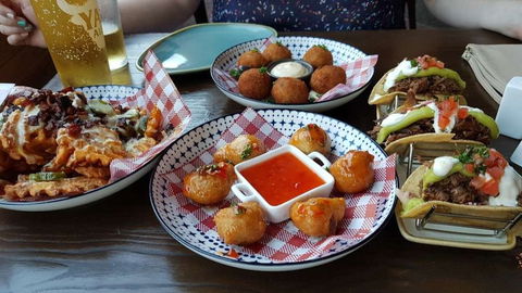 Street Eats Eatery - Go Out 0