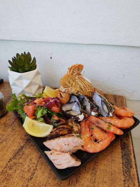 Maisie's Seafood And Steakhouse - Go Out 0