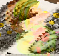 Minh Tanh - Pubs and Clubs