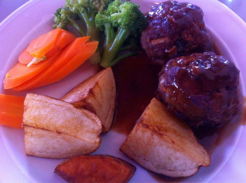 Royal George Hotel - Pubs and Clubs 0