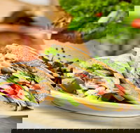Shingle Inn - Browns Plains - Go Out
