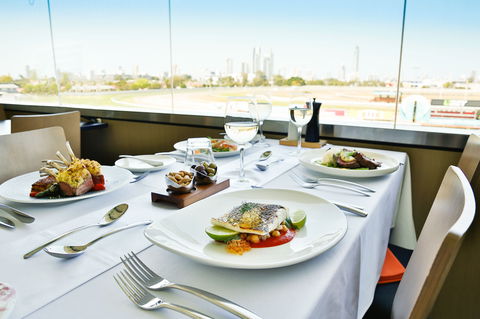 Skyline Restaurant - Pubs and Clubs 0