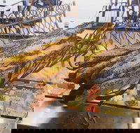 La Petite Souris - Pubs and Clubs