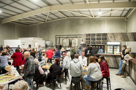 Left Barrel Brewing - Go Out 0