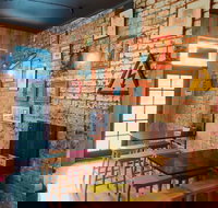 Hog a Burger - Pubs and Clubs