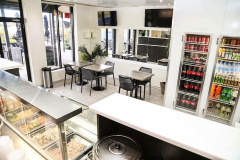Seafood D'Lite - Pubs and Clubs 0