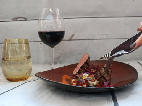 Champs Bar And Dining - Go Out 1