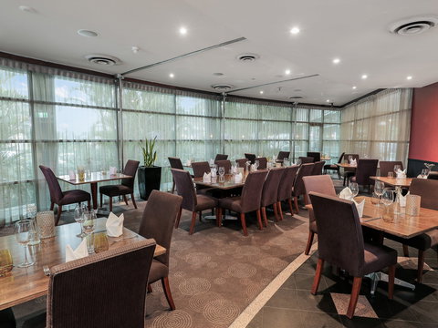 Champs Bar And Dining - Go Out 2