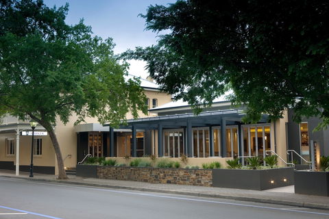 The Barker Hotel - Go Out 0