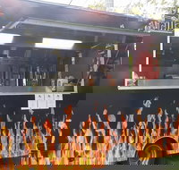 Pinocchio Inn - Go Out