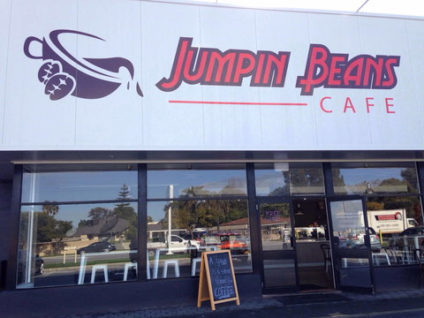 The Mandalay Bus - Go Out 0