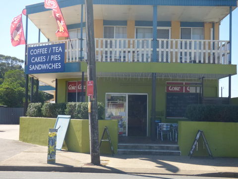 The Point Cafe And Takeaway - Go Out 0