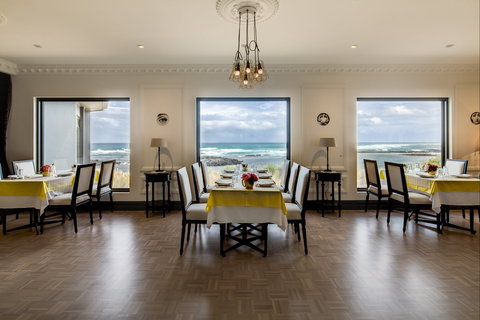 Time And Tide Tearoom - Pubs and Clubs 1