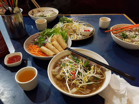 Madame Saigon - Go Out 0