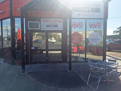 Adina Corner Cafe - Pubs and Clubs 0