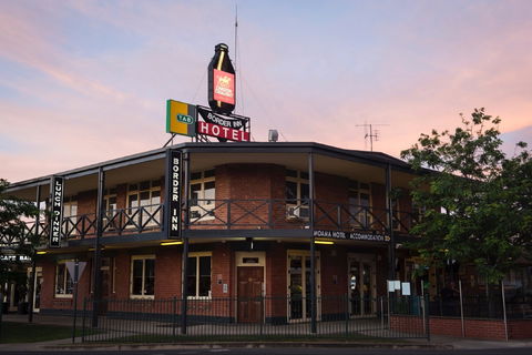 Border Inn Hotel - Go Out 0
