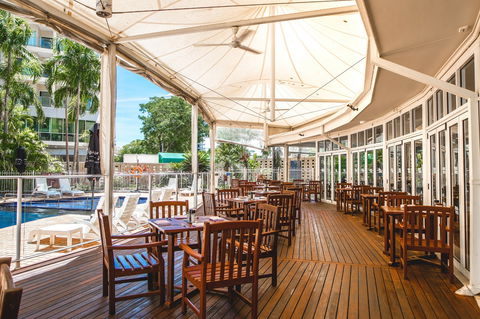 Poolside Restaurant And Bar - Pubs and Clubs 0