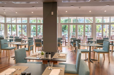 Poolside Restaurant And Bar - Pubs and Clubs 2