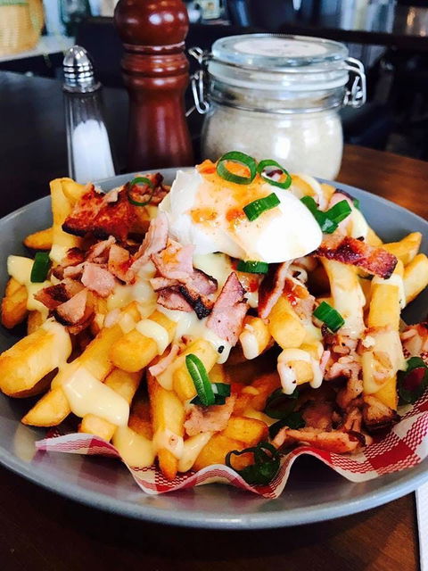 Spot Pea Cafe Restaurant - Pubs and Clubs 0