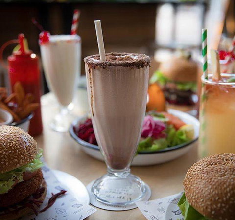 Izzy's Restaurant - Go Out 5