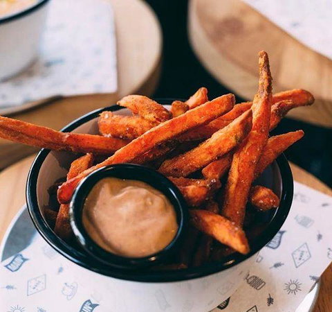 Izzy's Restaurant - Go Out 6