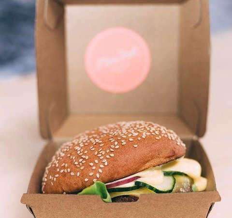 Izzy's Restaurant - Go Out 7