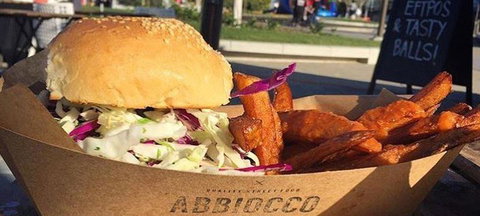 Mannelli's Cafe Burnside - Go Out 0