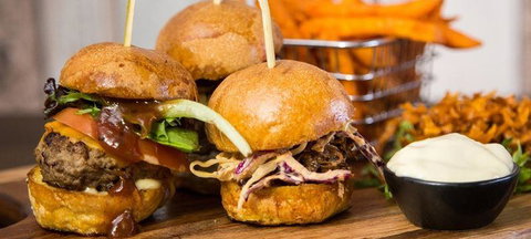 Baan Thai - Go Out 3