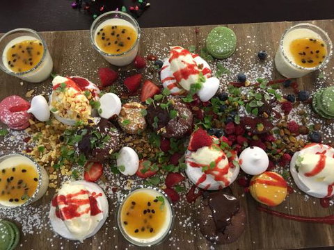 Straits Cafe - Pubs and Clubs 0