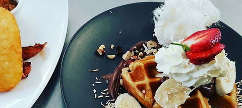 Blue Jay Cafe - Pubs and Clubs 2