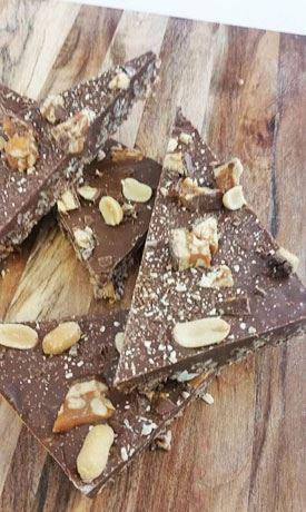 Blue Jay Cafe - Pubs and Clubs 8