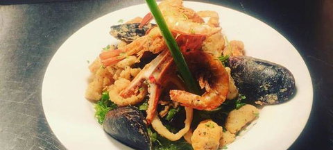 Napoli Wood Fired Pizzeria & Restaurant - Go Out 2