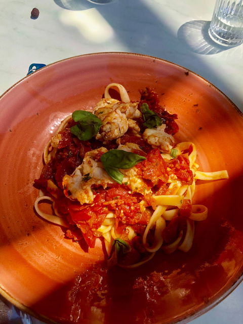 Wise Vineyard Restaurant - Pubs and Clubs 9