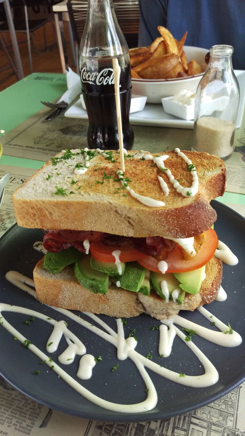 Chrome Coffee Lounge - Pubs and Clubs 9