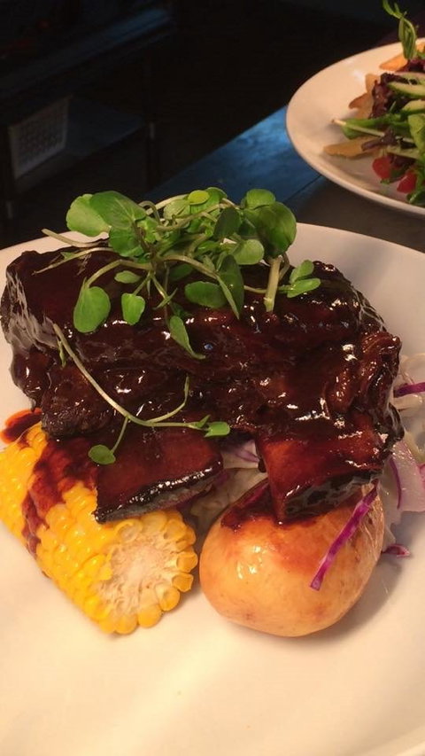 Clippers Bar & Grill - Go Out 5