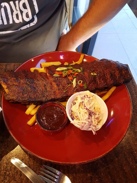 Everydays Smokin BBQ & Bar - Pubs and Clubs 5