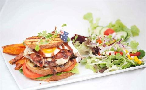 Ken's Humble Pie Shop - Go Out 6