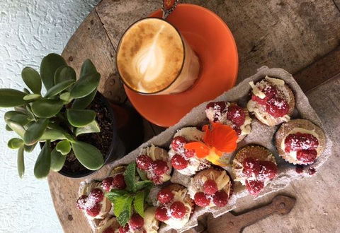 Mervyn Roy's - Pubs and Clubs 4