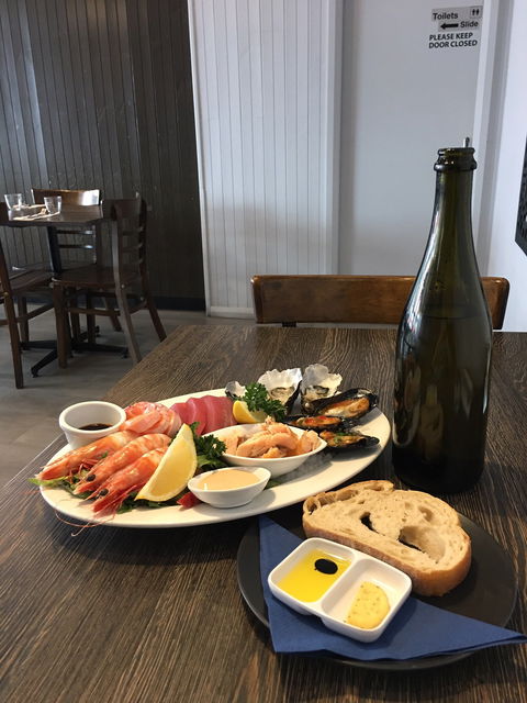 POSEIDON Restaurant - Go Out 1