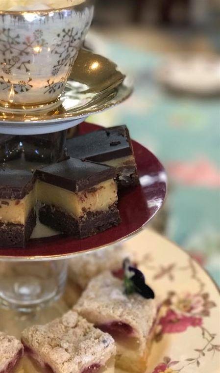 Amber Rose Food Store - Go Out 7