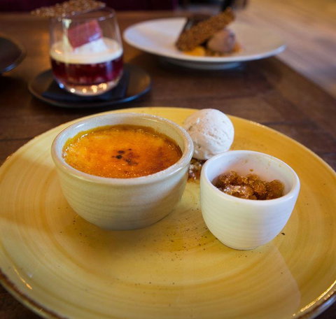 The Sunken Monkey - Pubs and Clubs 10