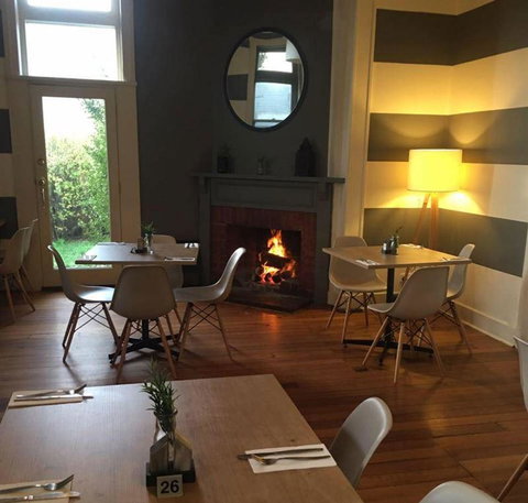 Reunion Cafe Bar Restaurant - Go Out 8