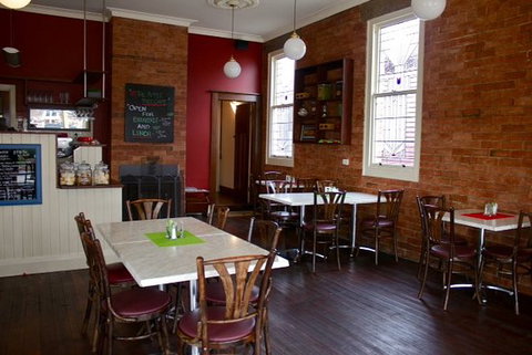 The Apple Tree Cafe - Pubs and Clubs 12