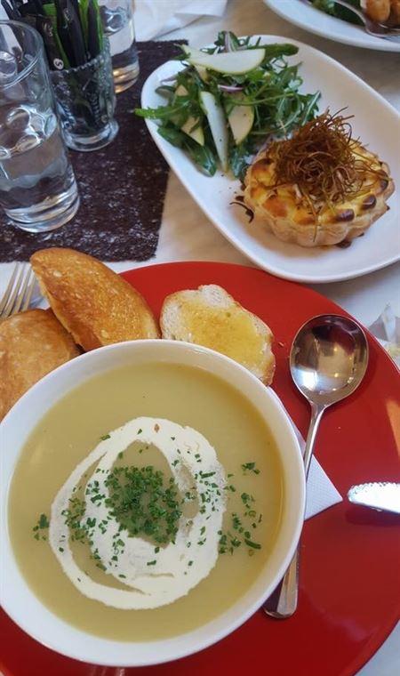 The Apple Tree Cafe - Pubs and Clubs 11