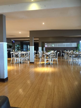 Maximilians On The Waterfront - Go Out 9