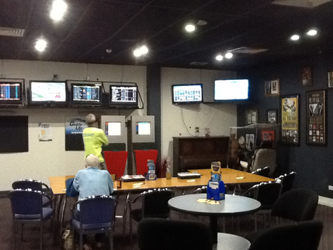 Tennant Creek Memorial Club - Go Out 4