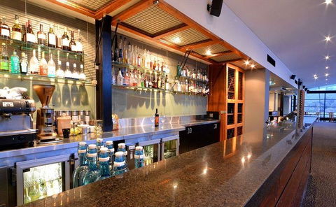 Cuisine Restaurant & Bar - Pubs and Clubs 5